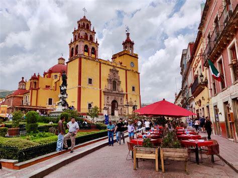 Hora local actual en Guanajuato, Guanajuato, México.